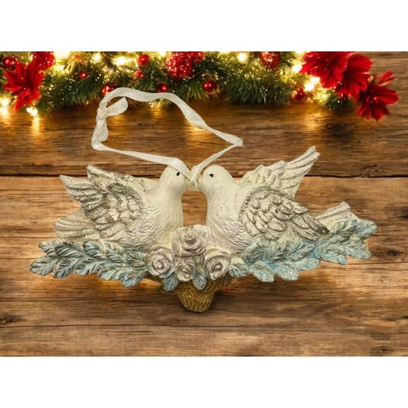 Vintage Kissing Doves Christmas Tree Ornament Roses & Ribbon Love Romance - Picture 1 of 6